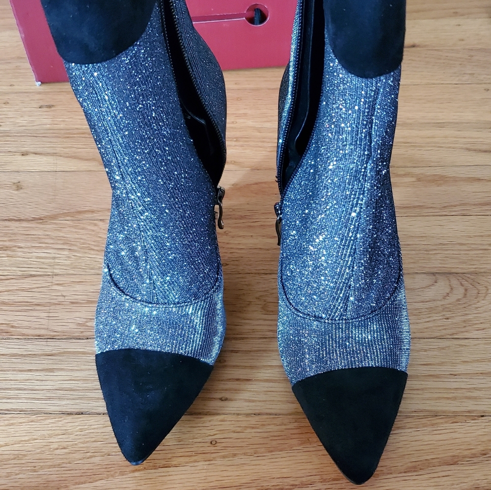 Boots - Picture 3 of 5